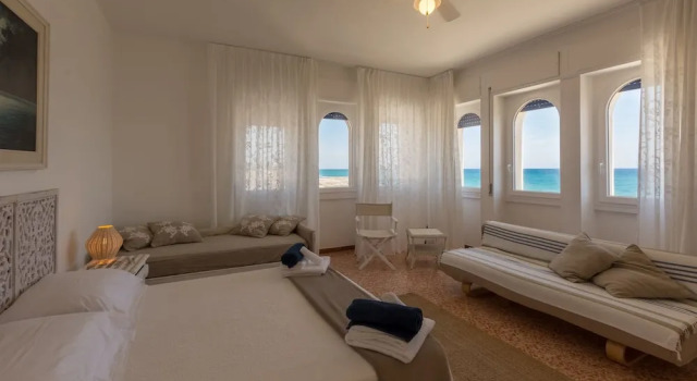 Вилла с 5 комнатами с балконом Villa Alma