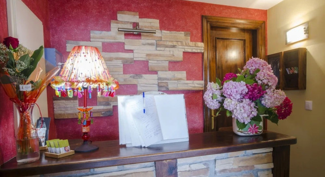 Posada Las Tres Mentiras de Santillana del Mar, Buchen Sie Hotel Hotels in Kantabrien mit Parkplatz, Parkplätze
