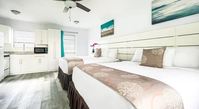 Четырёхместный номер Standard Silver Spray Motel