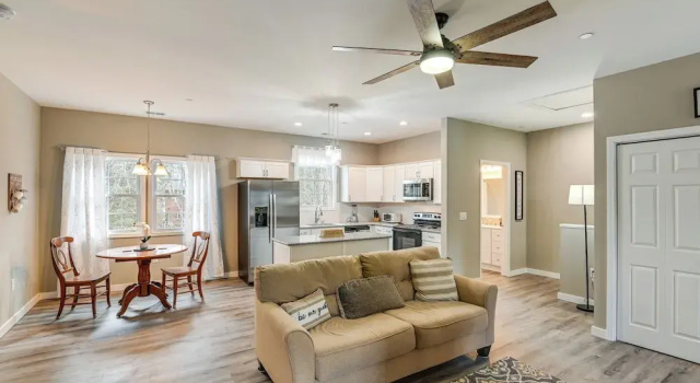 Коттедж Bright Kingston Springs Home < 22 Mi to Nashville
