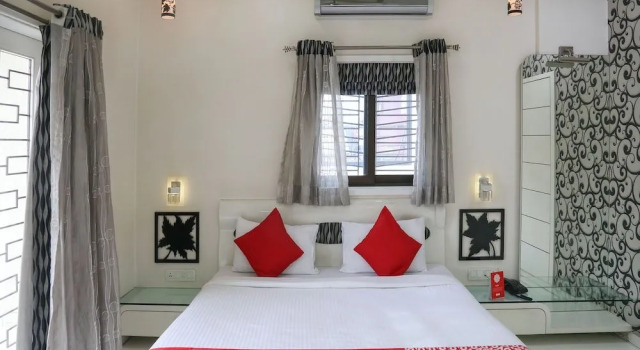 OYO 17286 Lrh Service Apartments