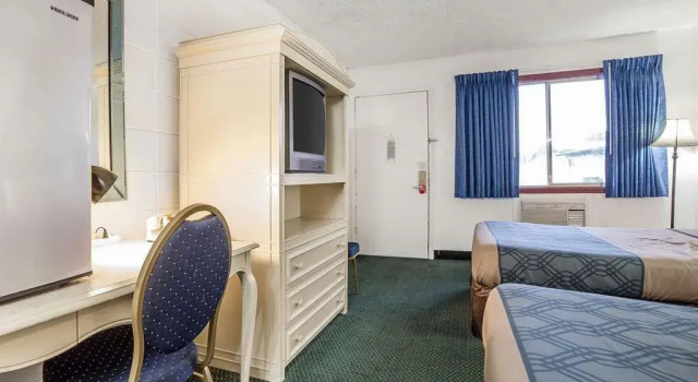 Econo Lodge Lewiston, Забронировать Отель Льюистон Lewis-Clark Valley, рядом с St. Joseph Regional Medical Center