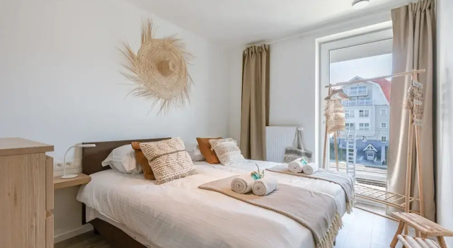 Beautiful Apartment With Pool Terrace and Parking