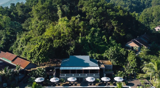 Номер Deluxe с балконом и с видом на залив Vedana Lagoon Resort & Spa