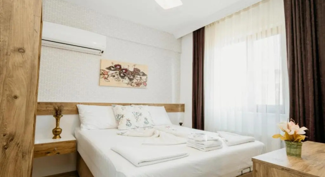 Двухместный номер Standard с балконом Azra Apart & Otel