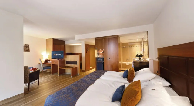 Люкс с балконом FAVORITE Parkhotel I Spa - Business - Fine Dining