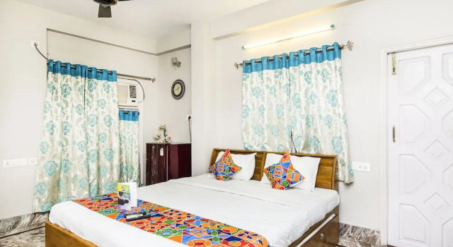 FabHotel Ghosh Villa Guest House