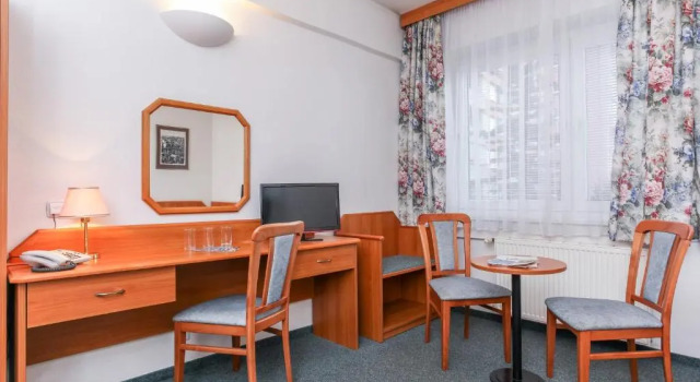 Standard Dreier Zimmer Hotel Astra