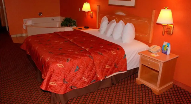 Люкс Garner Hotel Phoenix Northwest - Surprise by IHG
