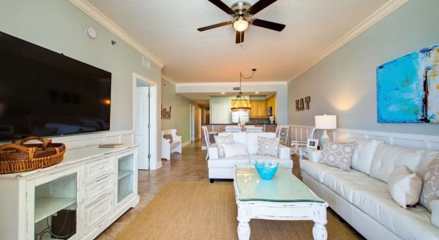 Azure 212 4 Bedroom Condo, Varaa Hotelli Hotellit Emerald Coast uima-altaalla, Uima-allas