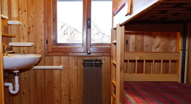 Rifugio Alpino L'Ermitage, Забронировать Отель Шамуа Валле д'Аоста, рядом с Кресельный подъёмник Корньолаз-Лаго Лод (нижняя станция)