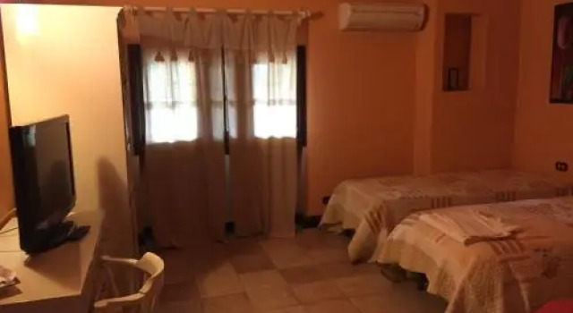 B&B Rollo Garden, Book Bed and Breakfast Hotels in Sicily with a Pool, Swimming Pool