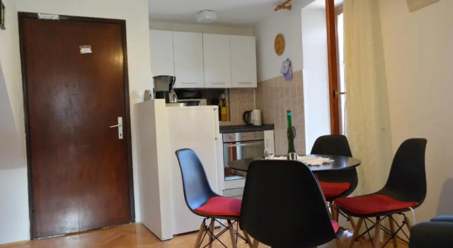 Apartment Bakarić, Prenota Appartamento Hotel a Isole Quarnerine con parcheggio, Parcheggio