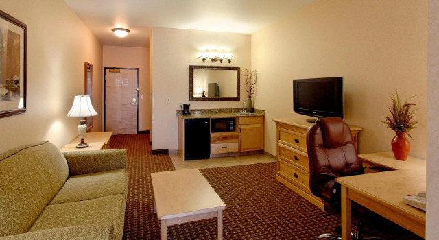 Двухместный люкс Holiday Inn Express Hotel & Suites Kalispell by IHG