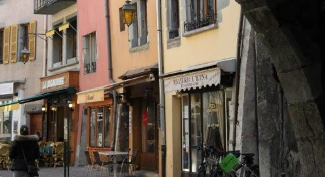 Кровать в общем номере Icône Hôtel - Annecy