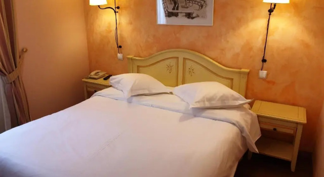 Двухместный номер Standard Logis Hotel Restaurant Le Faudé