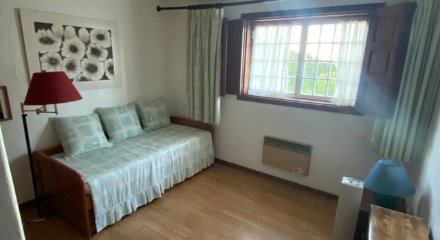 6-bed Cottage Sleeps 12 With Gardens, Rezervovat Rekreační dům Chaty v Minho, Chalupa