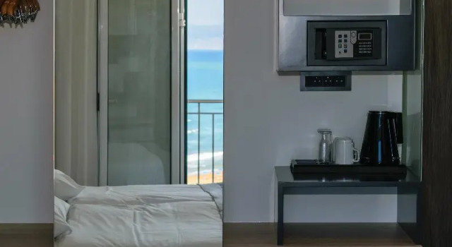 Двухместный номер Standard с балконом и с видом на море Renieris Hotel