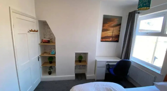 Cosy 2-bed House - Sleeps 4, Garden & Pet-friendly, Забронировать Отель Отели Англии 3 звезды, 3*