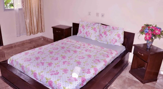 Hotel Residence du Bonheur, Boek Hotel Cocody 