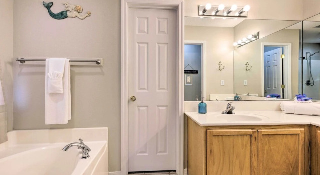 Коттедж Orange Beach Home w/ Hot Tub < 2 Mi to The Wharf