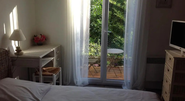 Chambre DHotes La Clauzire, Rezervovat Hotel Hotely v Hautes-Pyrénées s parkováním, Parkování