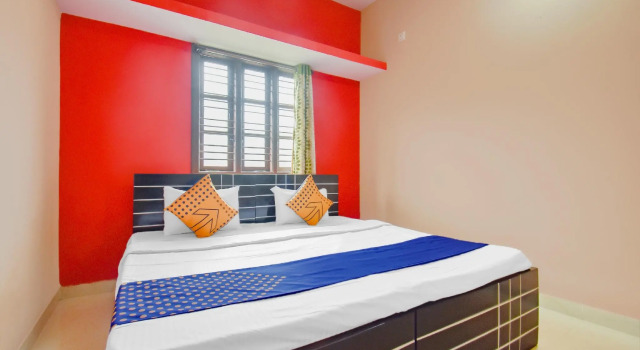 SPOT ON 77062 Kpt Lodge And Guest House, Buchen Sie Pension Hosur 