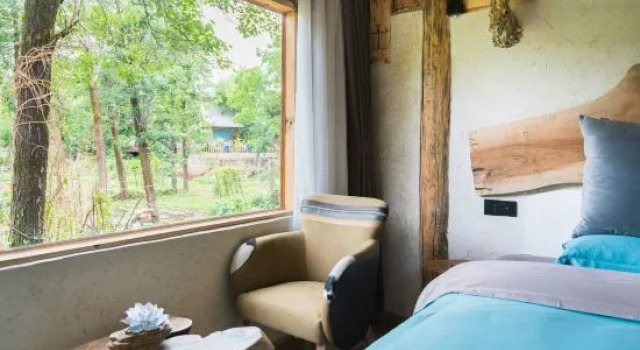 Семейный люкс с 2 комнатами с красивым видом из окна Yunfan Shanju Snow Mountain View Inn (Lijiang Shuhe Ancient Town)