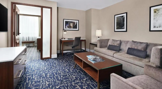Люкс Hilton Chicago/Oak Brook Hills Resort & Conference Center