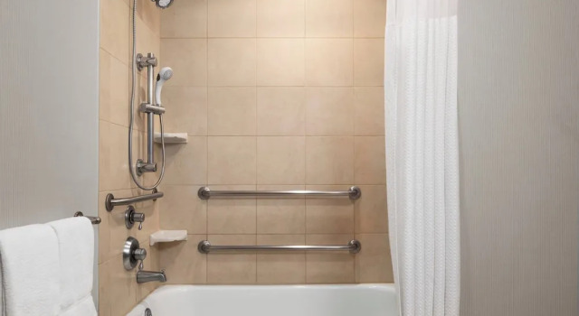 Двухместный номер Standard Courtyard by Marriott Madison West / Middleton
