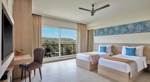 Люкс Premium с 3 комнатами The Fern Habitat Goa, Candolim, Series by Marriott