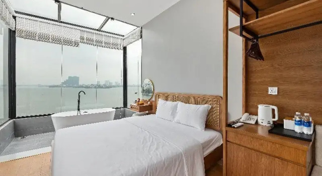 Полулюкс Lakeview Residence Hotel