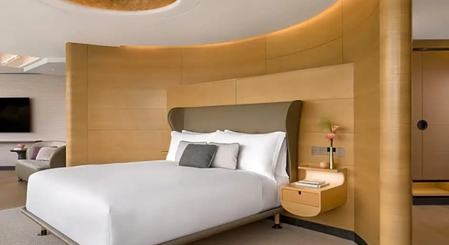 Двухместный люкс Corner с видом на море Regent Hong Kong