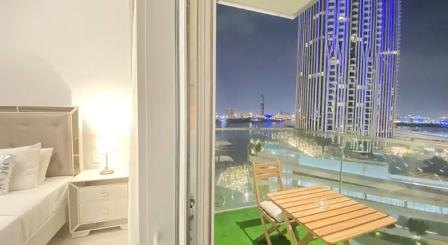 Апартаменты Lux BnB The Grand Creek Harbor Views