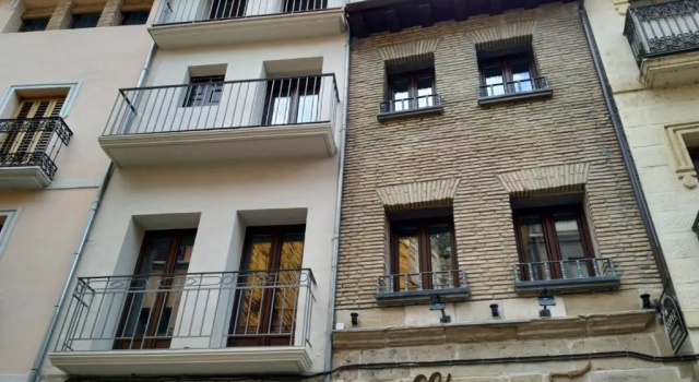 Apartamentos Terraza Ega, Book Apartment Hotels in Estella with Parking, Parking