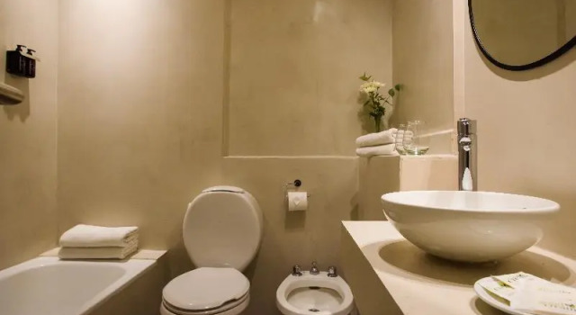 Четырёхместный номер Standard с балконом 1253 Recoleta Small Hotel