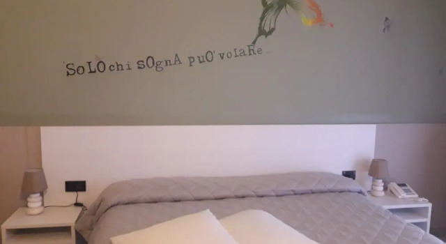 Двухместный номер Standard с балконом и с видом на озеро Hotel Stazione sul lago di Iseo