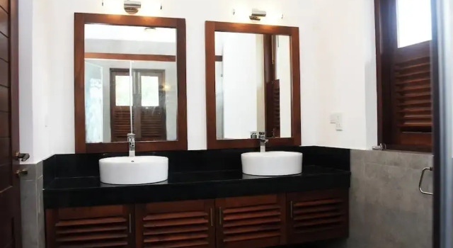 Вилла Standard Labuduwa Villa in Galle.