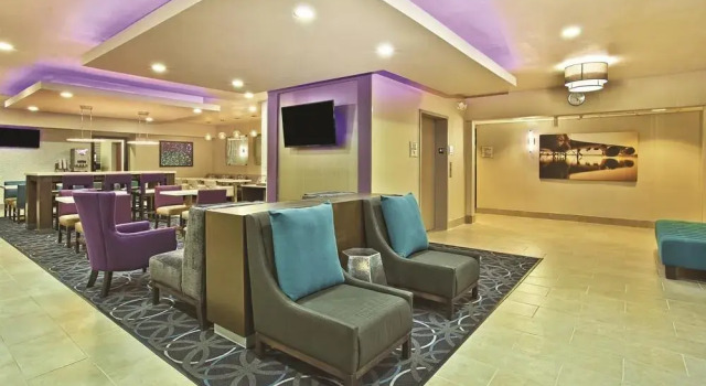 Ramada Limited Fairborn, Rezerwuj Hotel Hotele w Ohio z parkingiem, Parking