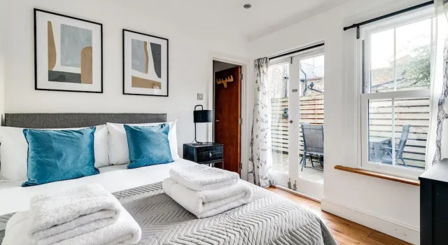 Коттедж Tufnell Park Hideaway