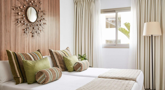 Люкс с 2 комнатами Zafiro Palace Alcudia