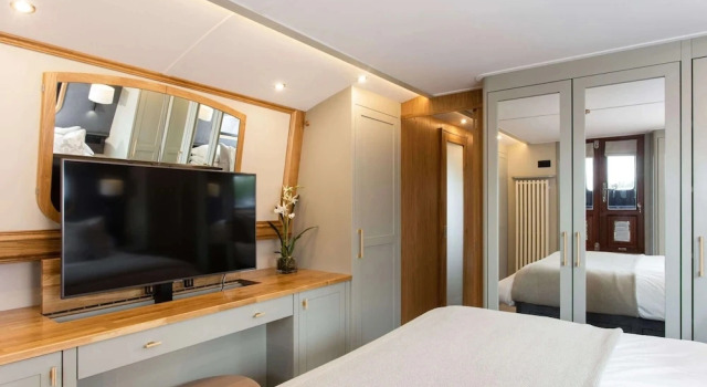 Schwimmendes Wohnboot in Berlin, Rezervasyon Tatil Evi Berlin Almanya