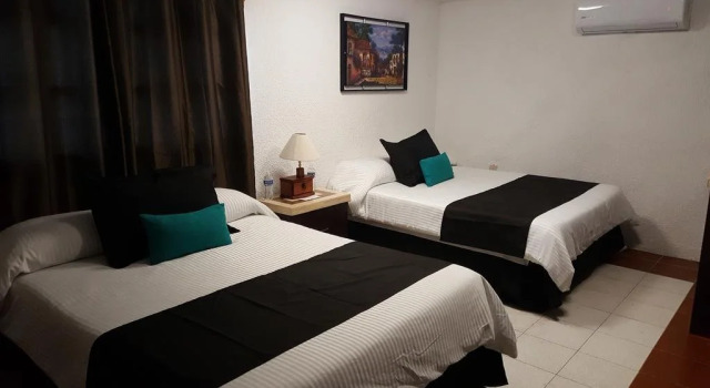 Hill House Mazatlan, Book Bed and Breakfast Mazatlán Sinaloa, nær Plazuela Machado