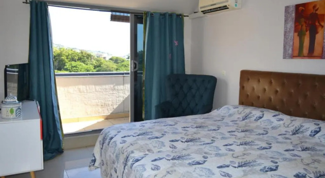 Hanalei duplex - downtown Papeete - 1 bedroom - AC - WiFi - 2 persons, Забронировать Отель Отели Таити с парковкой, Парковка