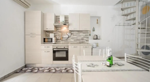 Your home in Napoli 2,0, Забронировать Отель Отели Неаполя с парковкой, рядом с Ospedale degli Incurabili, Парковка