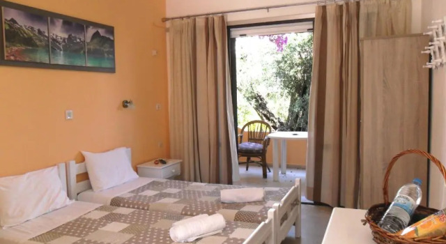Студия Marilena Apartments & Studios
