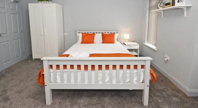 Студия Superior Townhouse PLUS @ 301 West Street Crewe