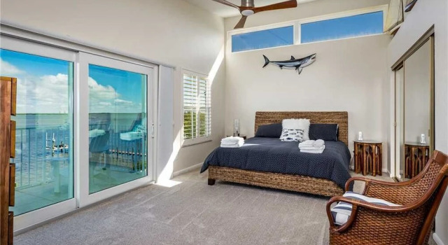 Blue Heaven, 3 Bedrooms, Bay Front, Private Pool, Pet Friendly, Sleeps 10