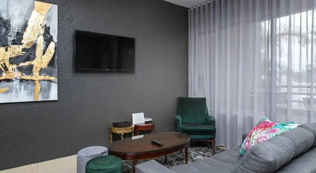 St Tropez 1 Bedroom Sandton Residence