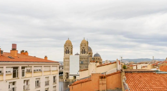 Апартаменты Lovely 2bedroom Flat next 3min walk to Vieux Port